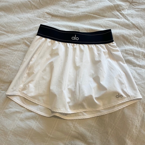 ALO Yoga Dresses & Skirts - Alo Yoga Matchpoint Tennis Skirt